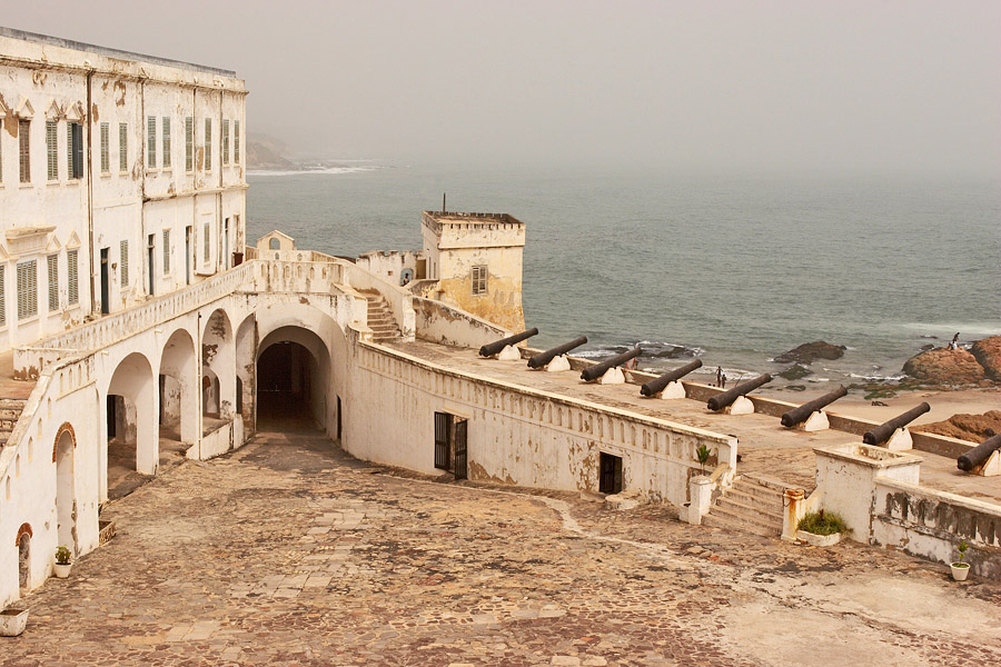 363   In the middle the door of no Return   Cape Coast castle
